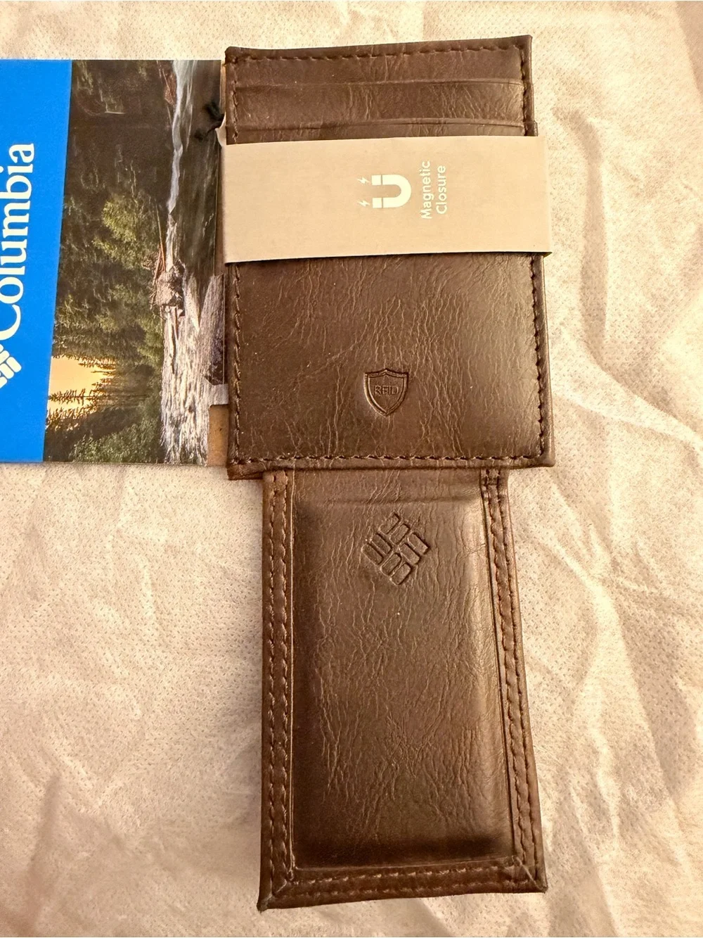 Columbia Brown Leather RFID Magnetic Closure Billfold Wallet
